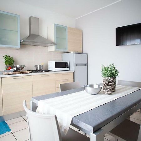 Trilocale Luna Riccione Eksteriør bilde